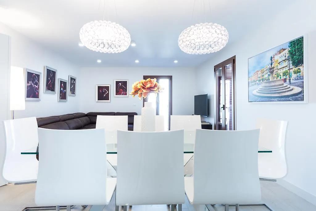 Holi-Rent Rincon Del Duende Apartment Seville